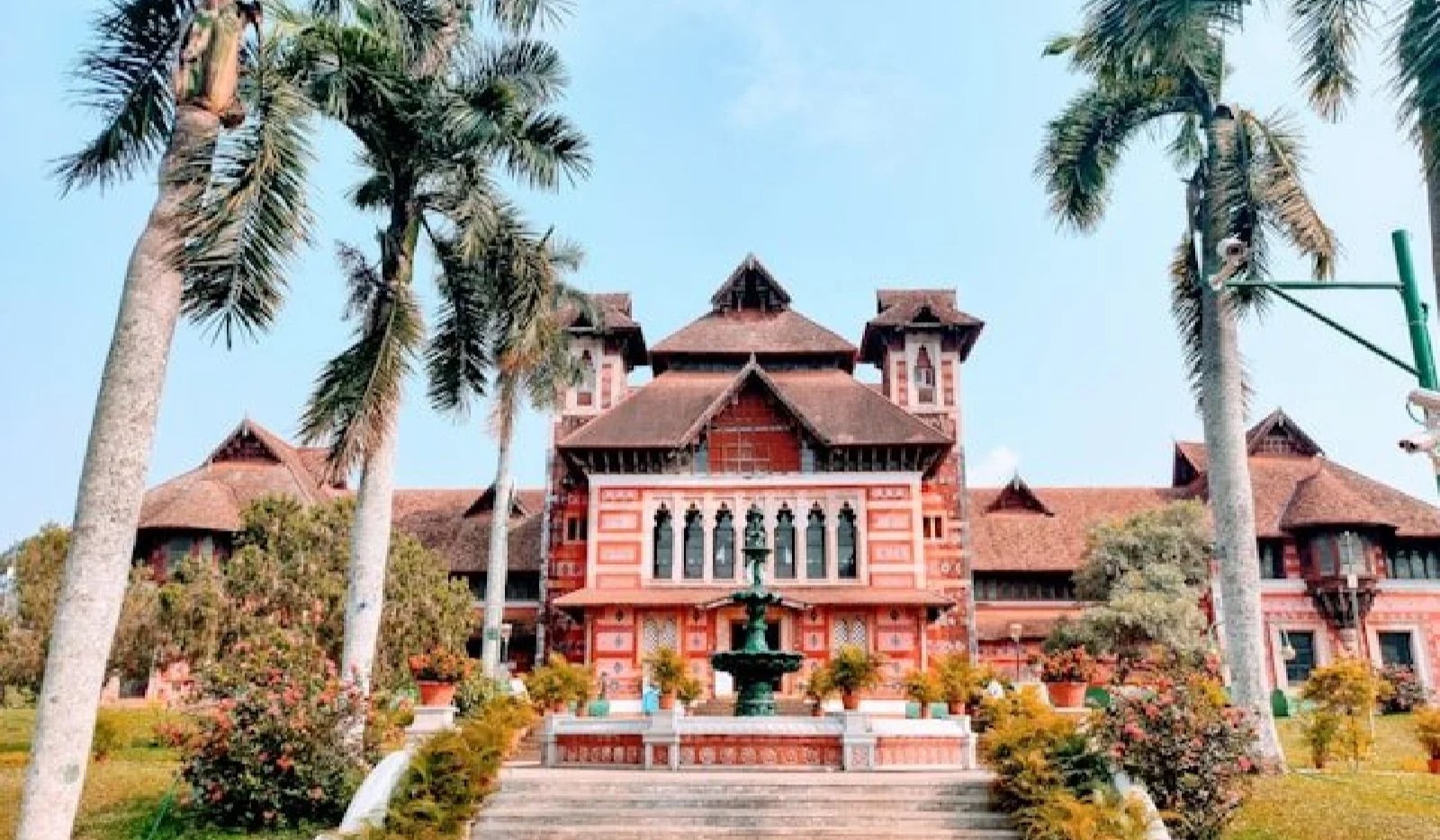 9 Nights 10 Days Cochin / Munnar / Thekkady / Madurai  / Rameswaram / Kanyakumari / Kovalam / Trivandrum